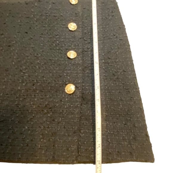 Elegant Black Button-Detail Skirt - Picture 7 of 10